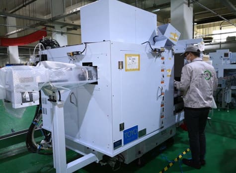日本製工作機 据付、調整風景